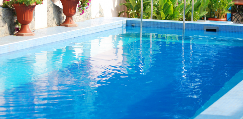 Piscine dans les Alpes-de-Haute-Provence
