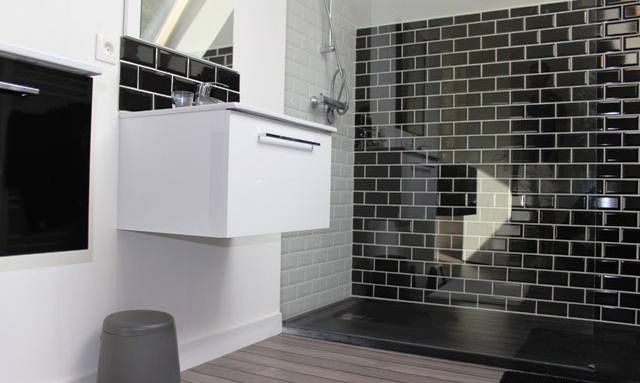 Crédence de salle de bain en faïence métro - Cholet 49