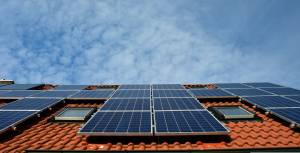 Le chauffage solaire représente une alternative économique et écologique au chauffage électrique ou gaz.