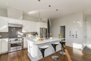Nos astuces pour aménager une cuisine ouverte – Designed by Freepik.
