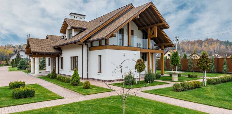 Maison avec toit traditionnel à Cournon d'Auvergne dans le 63 