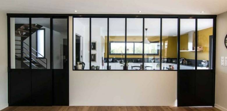 Verrière et ses portes vitrées industrielle