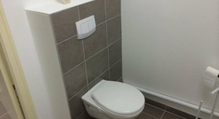 Installer des sanitaires dans un cabinet médical à Caen