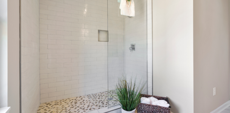 Comment remplacer sa baignoire par une douche ?