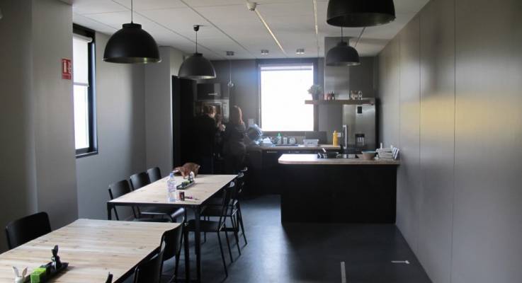 Cuisine aménagée dans des bureaux