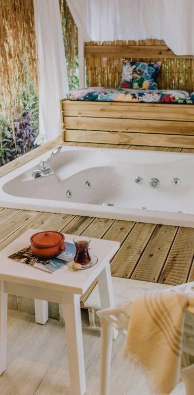 Installer un spa sur la terrasse - Nantes 44