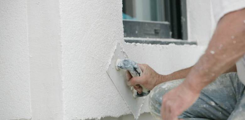 Travaux de ravalement de façade avec nouvel enduit de façade taloché - Bouc-Bel-Air 13