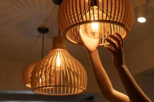 Bien éclairer sa maison ou son appartement avec de beaux lustres