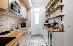 Cuisine en longueur - cuisine couloir