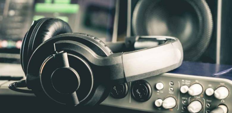 Comment isoler un home studio ? - La Maison Des Travaux Viry-Châtillon