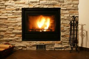 Installer une cheminée dans votre maison pour plus de confort thermique 