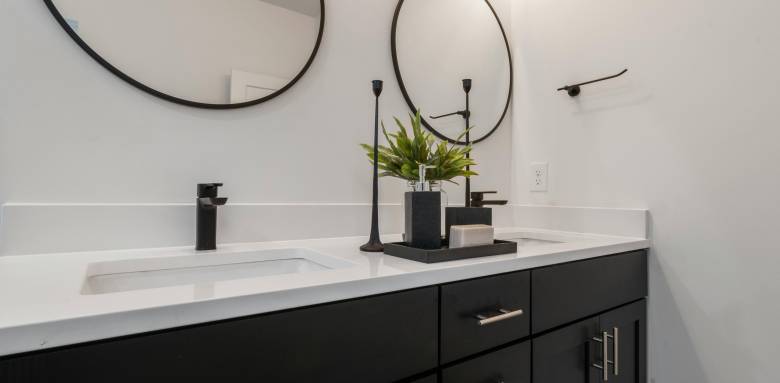 Aménager une salle de bain sous comble