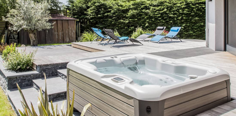 Installer un spa sur la terrasse