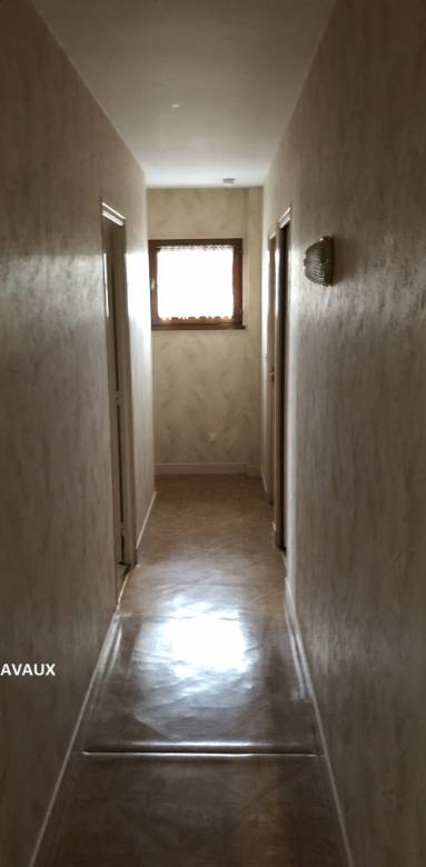 Couloir avant ouverture murs/cloisons pour placement de verrière