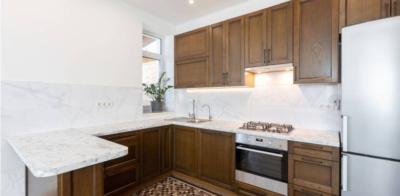 Rénover une cuisine rustique - Nantes 44