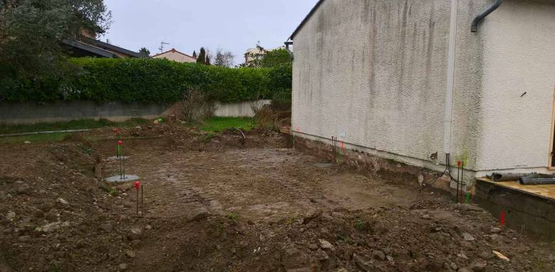 Terrassement pour préparer la construction de l'extension