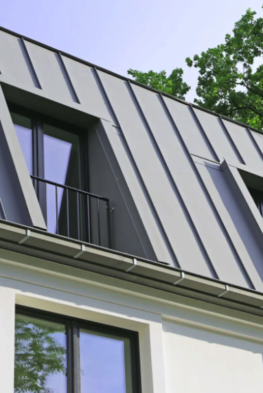  Toiture en zinc pour une rénovation réussie dans les Yvelines