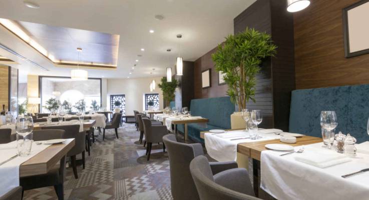 Un carrelage en carreau de ciment dans un restaurant