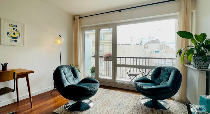 appartement en cabinet de psychothérapie accueillant à Paris