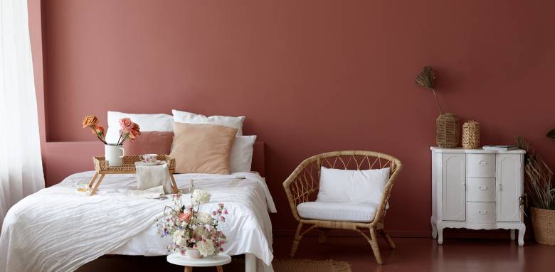 Une chambre rénovée avec La Maison des Travaux Tours-Nord.