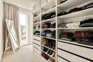 un joli dressing bien pratique ! 