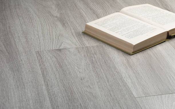 Les revêtements en pvc : une solution rapide et économique pour recouvrir un ancien carrelage