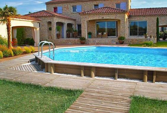 Piscine semi enterrée