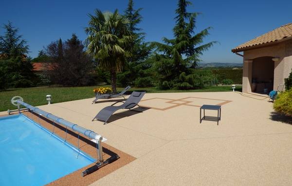 Moquette de pierre en revêtement de sol extérieur - Bouc-Bel-Air 13