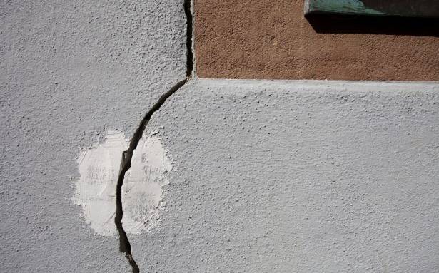 Fissure mur extérieur