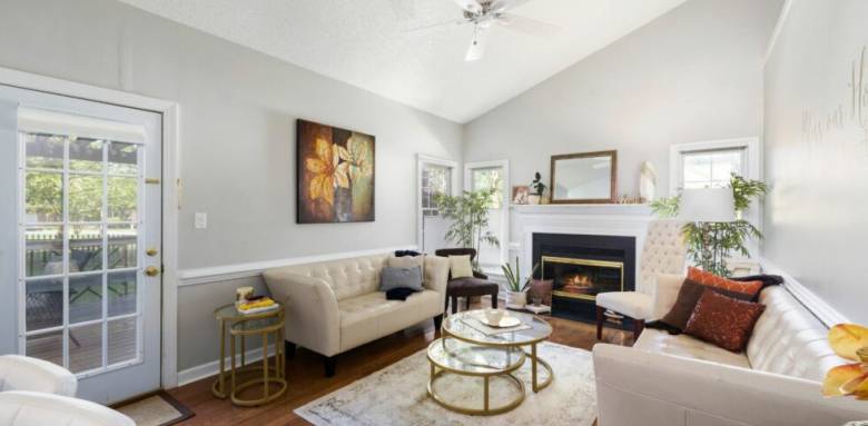 Rénovation intérieure d'un salon asymétrique