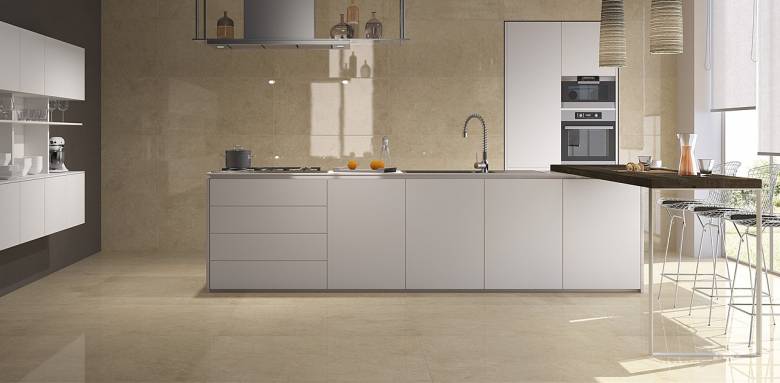 Sol cuisine en résine époxy finition brillante