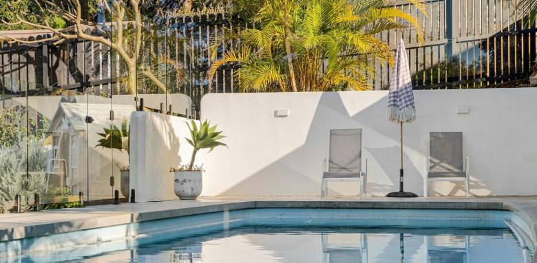 Equipements obligatoires pour la sécurité d'une piscine privée