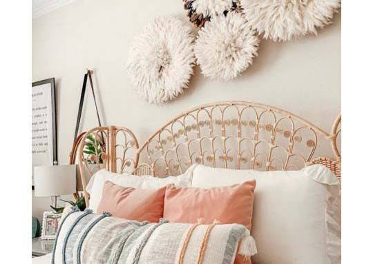 Décoration murale d'une chambre au style bohème chic