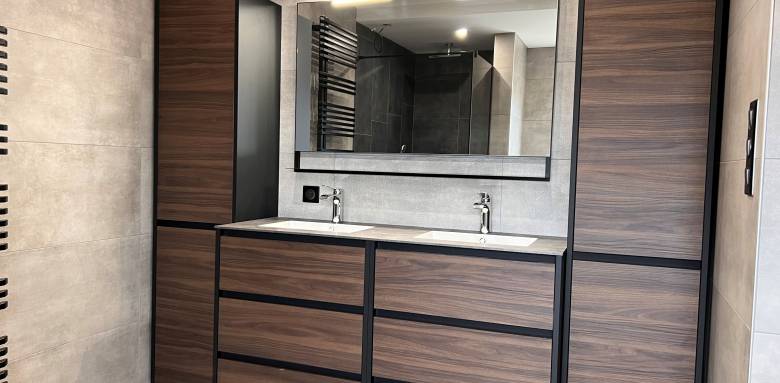 Agencement sur mesure avec création d'un placard de salle de bain sur mesure - Ambérieu-en-Bugey 01