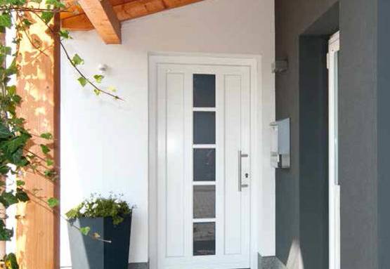 Porte d'entrée connectée PVC