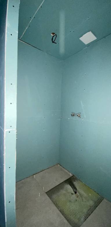 Entrée VMC dans la douche 