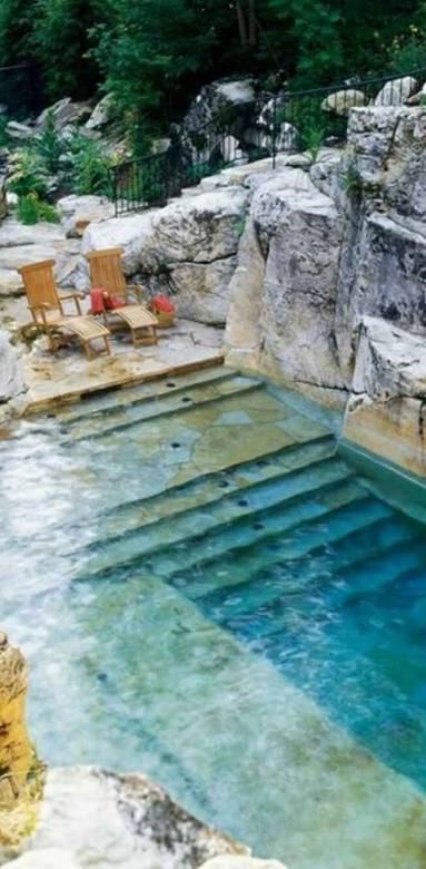 Piscine naturelle 3 entre les roches