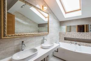 aménager une salle de bain sous pente