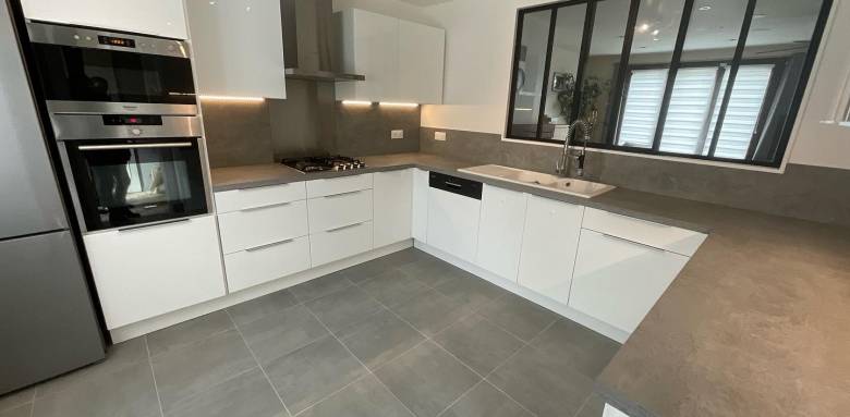 Cuisine blanc et gris