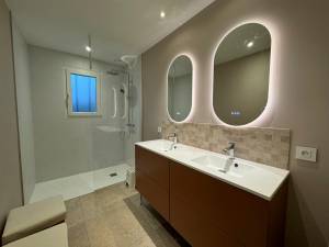 Revêtement de sol de salle de bain en carrelage imitation pierre naturelle - Cholet 49