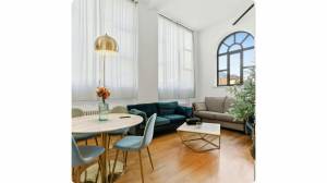 Comment gagner en luminosité dans une maison sombre ? - Truttemer-le-Grand 14500 