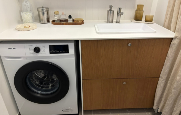 installer une machine à laver dans un petit espace à Paris 18