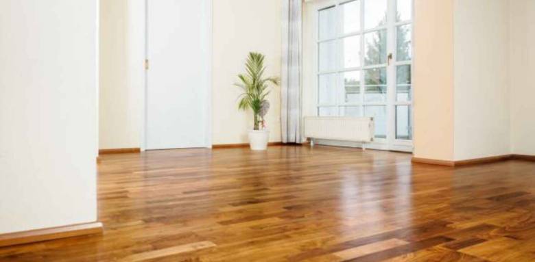 Sol en parquet à Yerres