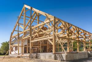 Rénover la charpente d'une maison 