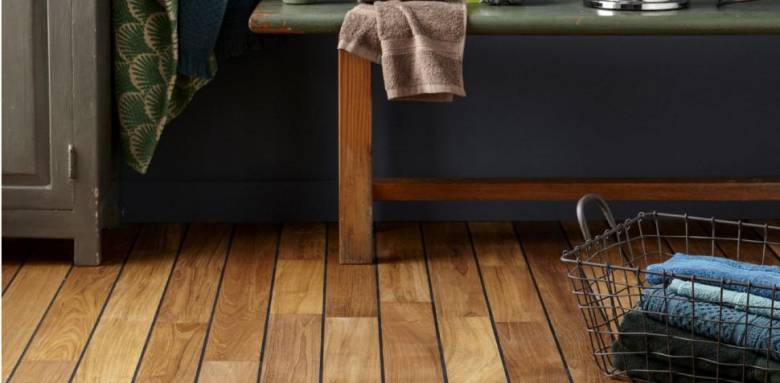 revêtement sol salle de bain parquet massif