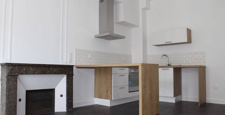 Vue futur salon avec cuisine appartement enfilade