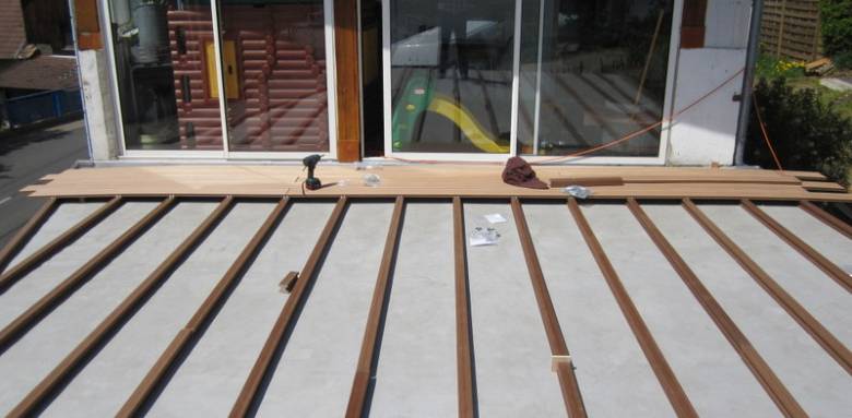 Moderniser une ancienne terrasse en béton