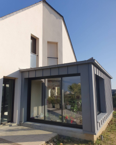 Une bonne isolation pour votre extension bois avec La Maison Des Travaux Bruz