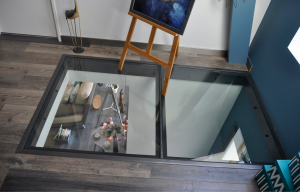 Plancher de verre pour plus de luminosité
