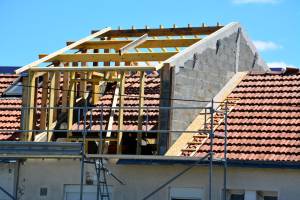 Surélévation de maison : zoom sur les différentes possibilités